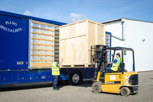 hadley and ottaway removals loading the lorry